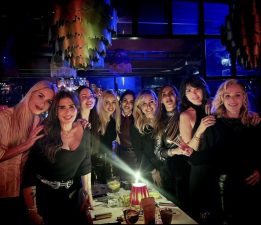 Cemiyet Hayatının Sevilen Hanımlarından Eğlenceli “Kadınlar Gecesi”