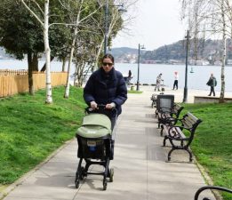 Deniz Hakko, Oğlu Leo Cem ile Bebek’te Keyifli Bir Gün Geçirdi