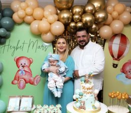 Müzisyen Çift Safir ve Yener Çevik, Oğulları Heybet Mars’ın Mevlidini Yaptı