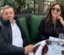 Şebnem ve Celal Çapa Çifti, Paris Tatilinde