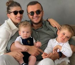 Hikmet Albayrak ve Eşi Alpin Albayrak Evliliklerinde 10. Yılı Kutladı