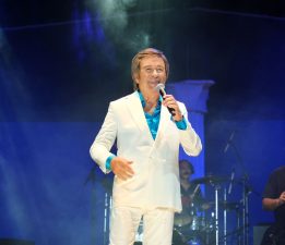 Erol Evgin ile Kıbrıs için “Memleketim”