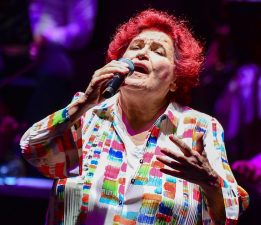 Selda Bağcan ile Zafer Bayramı Coşkusu