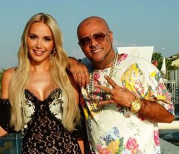 Magazin ve Müzik Dünyası “50 Fifty” de
