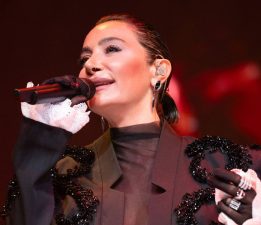 Sıla’dan duygu dolu performans