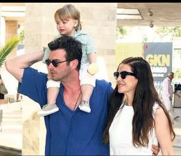 Londra’ya Taşınıyorlar…