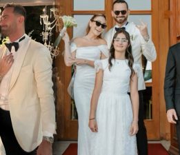 Burcu Erçil’den Romantik Paylaşım…