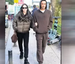 İrfan Can Kahveci ve Eşi Gözde Kahveci’den Bebek’te Romantik Yürüyüş