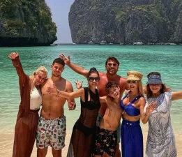 Burcu Şendir ve Çocukları Phi Phi Adası’nda Tatilde!