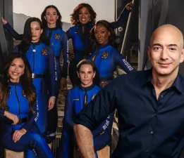Jeff Bezos’tan Uzayda Sürpriz: Nişanlısı Lauren Sanchez, Katy Perry ile Uzaya Gidiyor!