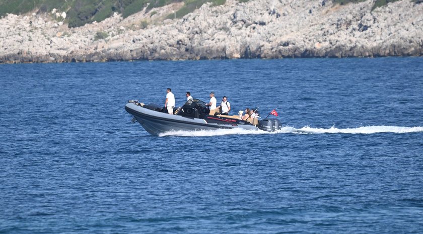 Sabancılar Bodrum Tatilinde! Lüks Teknede Ailece Keyifli Anlar