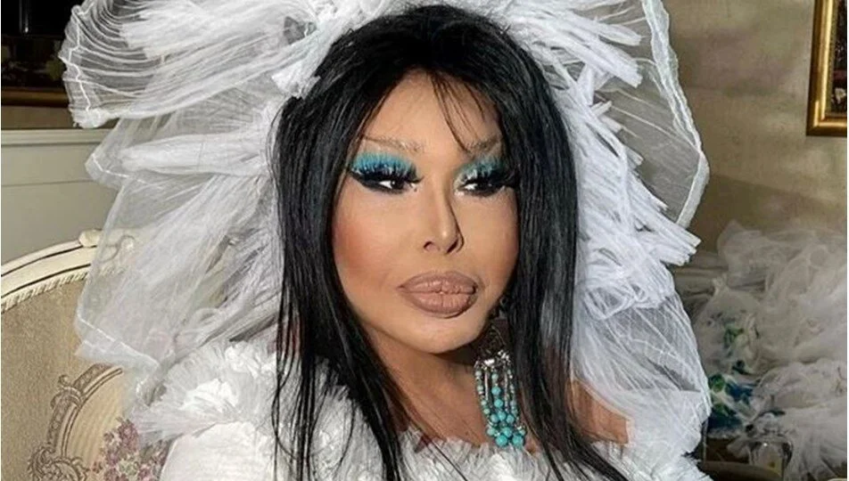 Diva’dan sahnede kahkaha tufanı: “Tokatlayıp yataktan atarım”