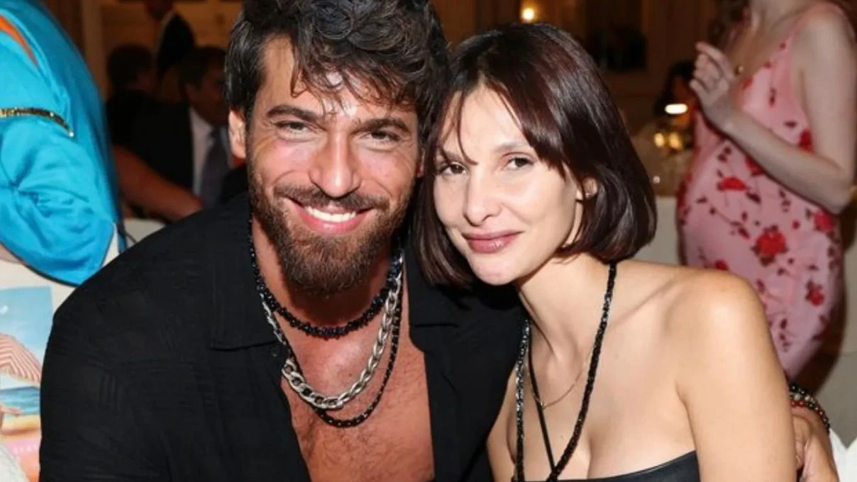 Can Yaman ve Sara Bluma yeni tatil rotalarını uçaktan paylaştı