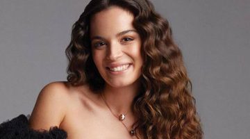 Aslı Bekiroğlu, “Sil Baştan” ile tiyatro sahnesine çıkıyor