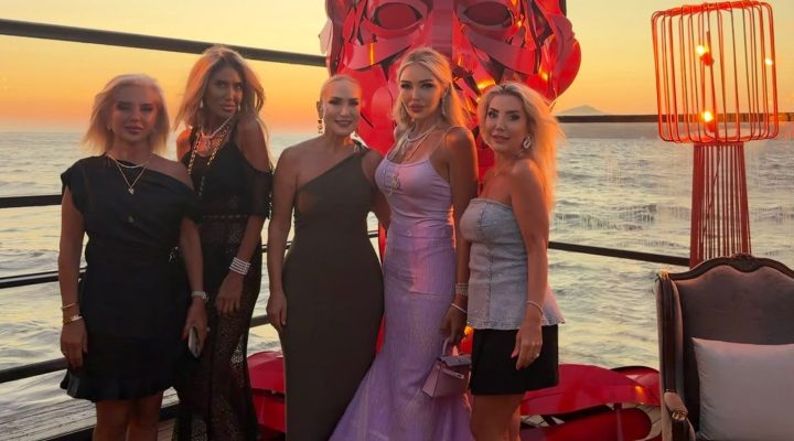 Elif Akyazıcı Girgin yeni yaşını Bodrum’da kutladı