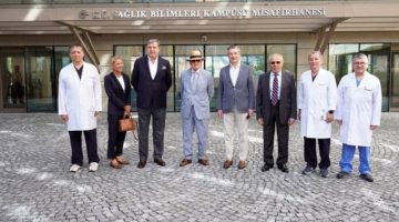 Koç Üniversitesi’nde özel açılışta dikkat çeken buluşma